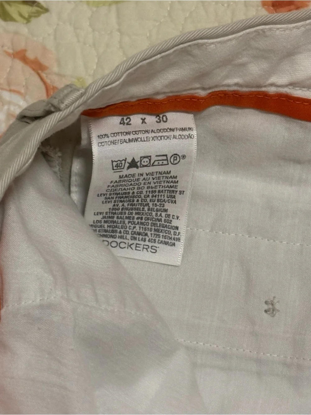 DOCKERS D3 CLASSIC FIT FLAT FRONT KHAKI Pants for Men’s  W42 X L30